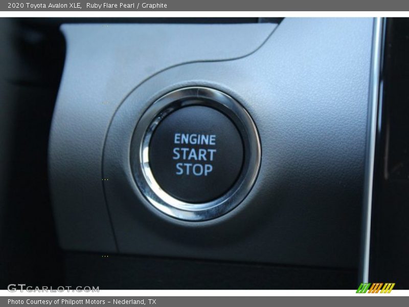 Ruby Flare Pearl / Graphite 2020 Toyota Avalon XLE