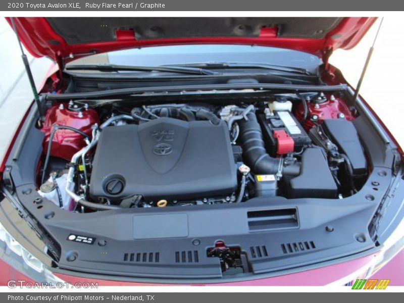Ruby Flare Pearl / Graphite 2020 Toyota Avalon XLE