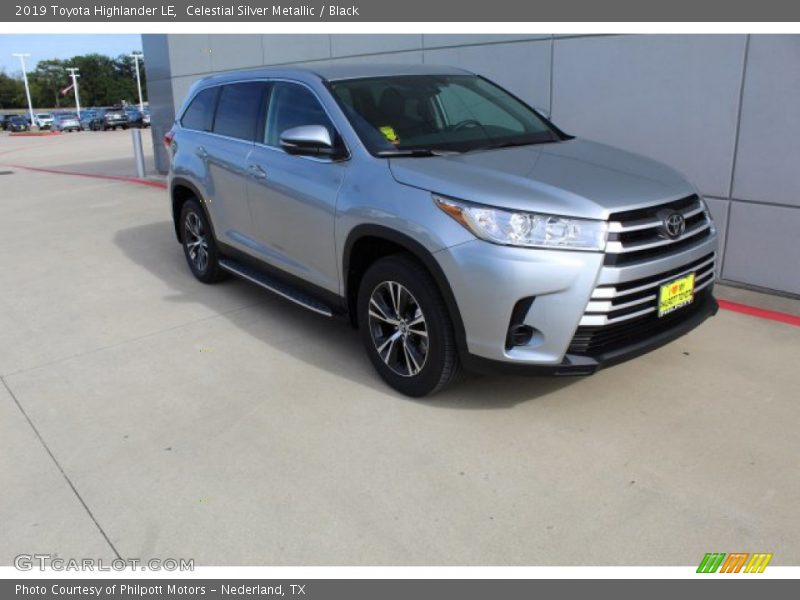 Celestial Silver Metallic / Black 2019 Toyota Highlander LE