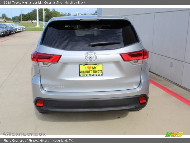 Celestial Silver Metallic / Black 2019 Toyota Highlander LE