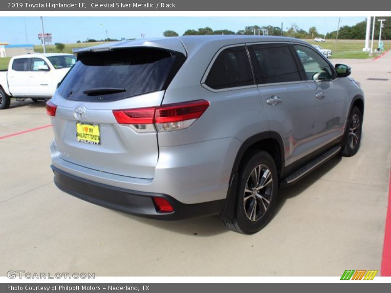 Celestial Silver Metallic / Black 2019 Toyota Highlander LE