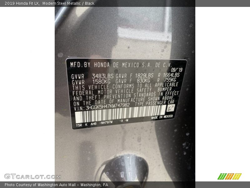 Modern Steel Metallic / Black 2019 Honda Fit LX