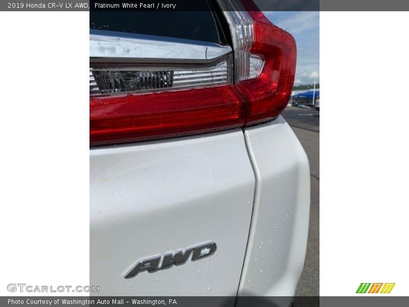 Platinum White Pearl / Ivory 2019 Honda CR-V LX AWD