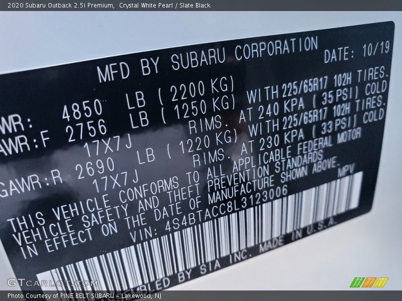 Crystal White Pearl / Slate Black 2020 Subaru Outback 2.5i Premium