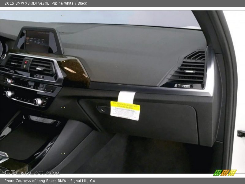 Alpine White / Black 2019 BMW X3 sDrive30i