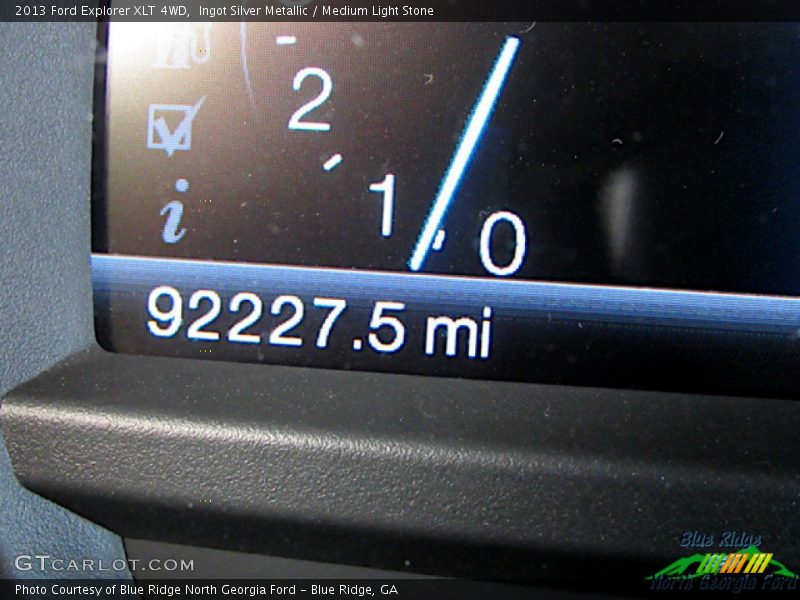 Ingot Silver Metallic / Medium Light Stone 2013 Ford Explorer XLT 4WD