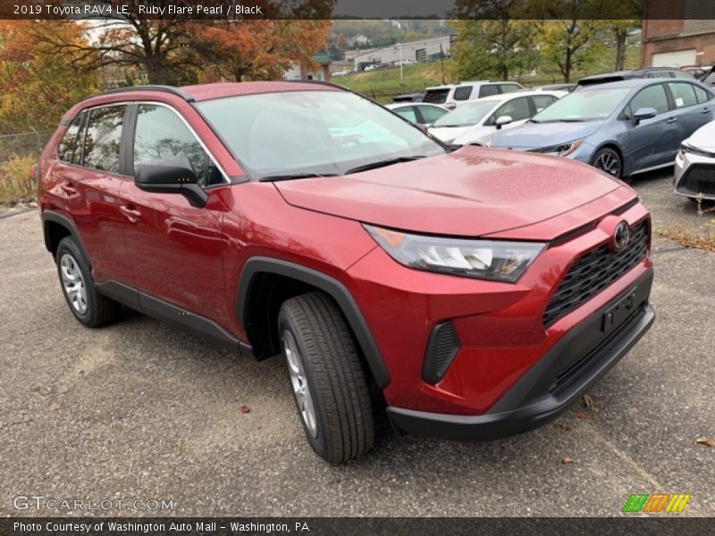 Ruby Flare Pearl / Black 2019 Toyota RAV4 LE