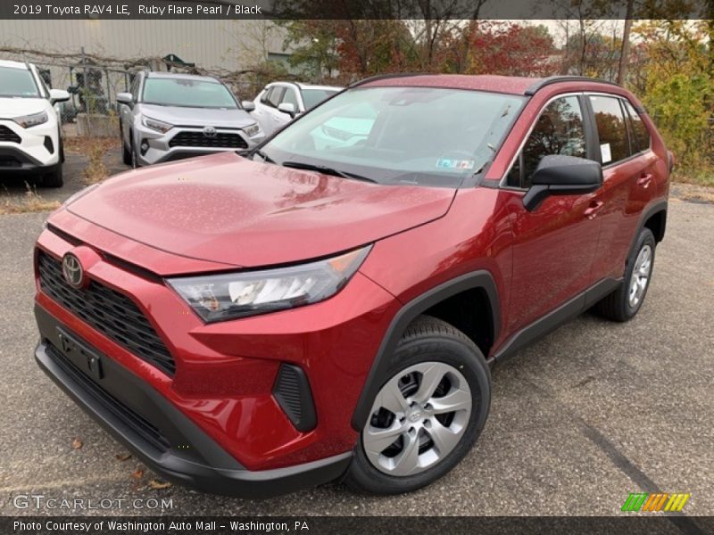 Ruby Flare Pearl / Black 2019 Toyota RAV4 LE
