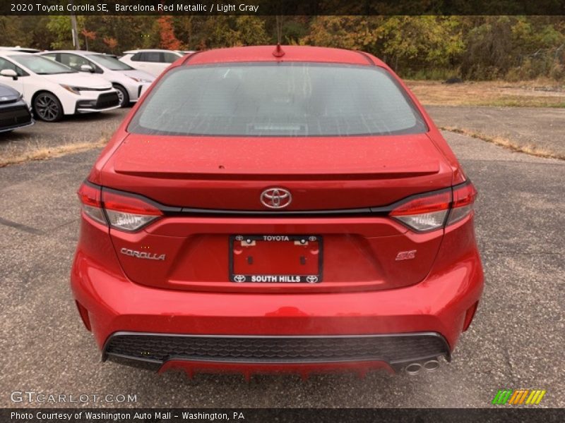 Barcelona Red Metallic / Light Gray 2020 Toyota Corolla SE