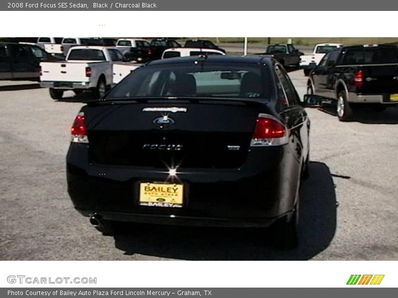 Black / Charcoal Black 2008 Ford Focus SES Sedan