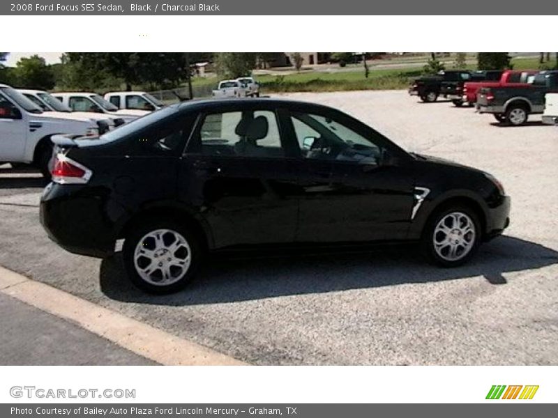 Black / Charcoal Black 2008 Ford Focus SES Sedan