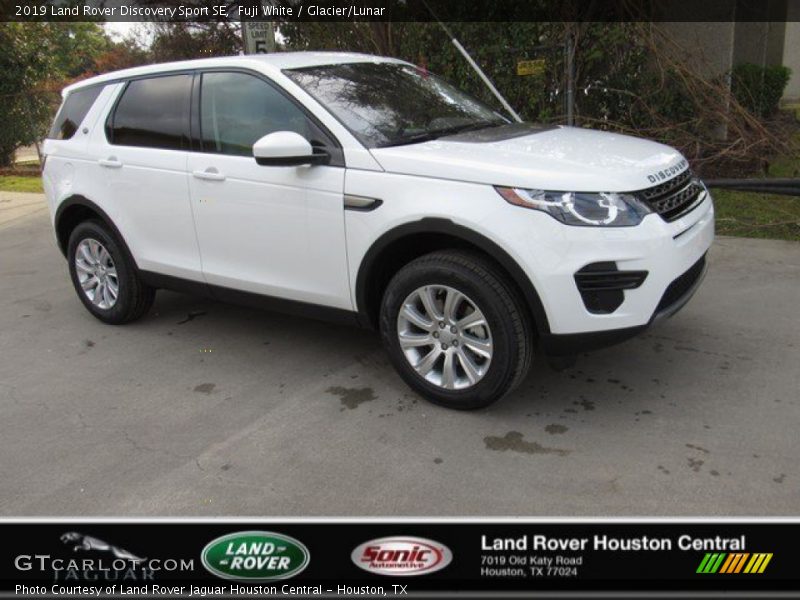 Fuji White / Glacier/Lunar 2019 Land Rover Discovery Sport SE