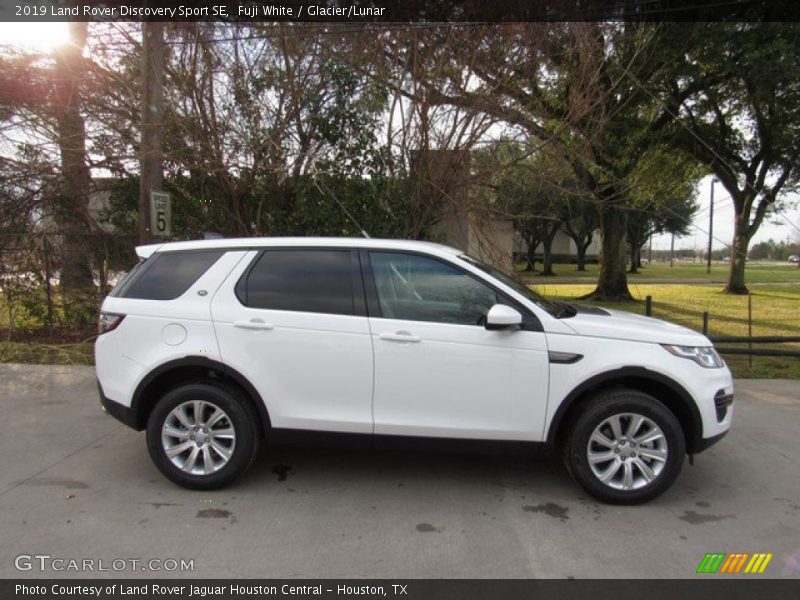 Fuji White / Glacier/Lunar 2019 Land Rover Discovery Sport SE