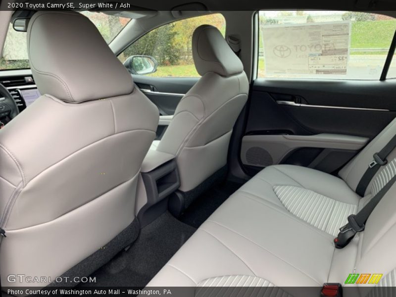 Super White / Ash 2020 Toyota Camry SE