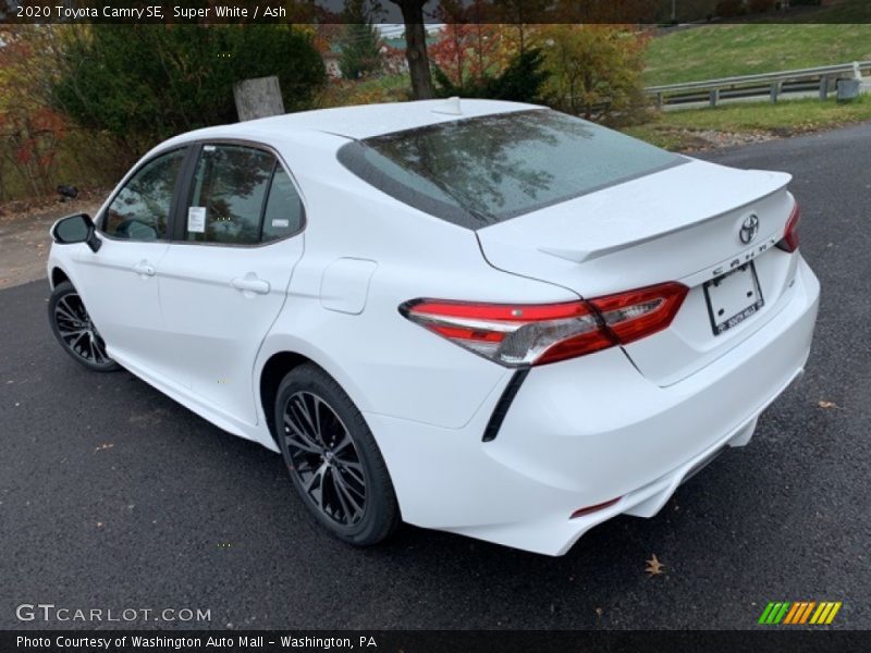 Super White / Ash 2020 Toyota Camry SE