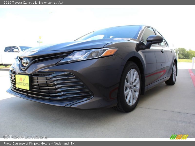 Brownstone / Ash 2019 Toyota Camry LE