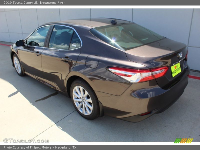Brownstone / Ash 2019 Toyota Camry LE