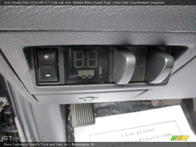 Brilliant Black Crystal Pearl / Dark Slate Gray/Medium Graystone 2011 Dodge Ram 3500 HD SLT Crew Cab 4x4