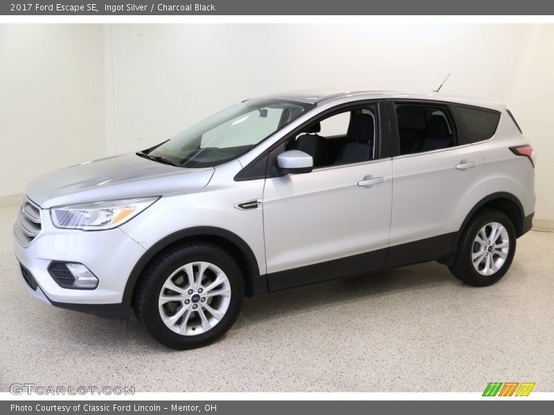 Ingot Silver / Charcoal Black 2017 Ford Escape SE