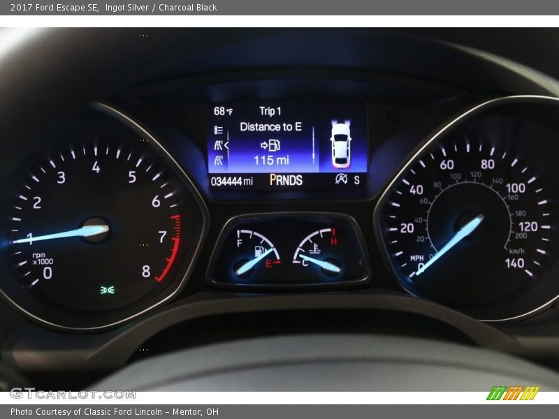 Ingot Silver / Charcoal Black 2017 Ford Escape SE