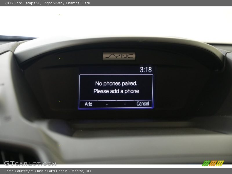Ingot Silver / Charcoal Black 2017 Ford Escape SE