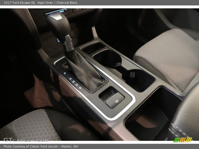 Ingot Silver / Charcoal Black 2017 Ford Escape SE