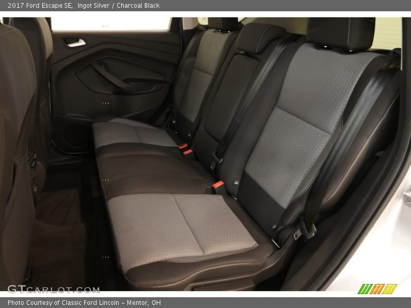 Ingot Silver / Charcoal Black 2017 Ford Escape SE