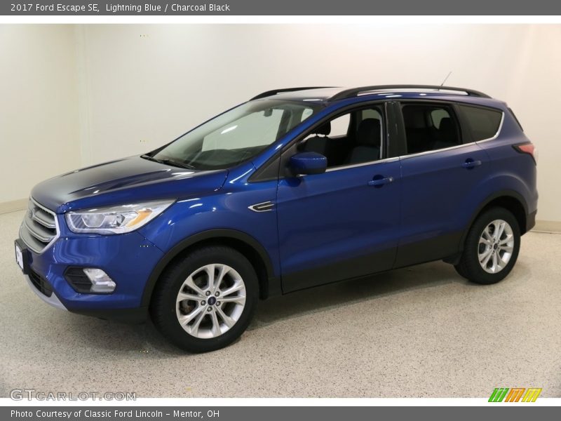 Lightning Blue / Charcoal Black 2017 Ford Escape SE