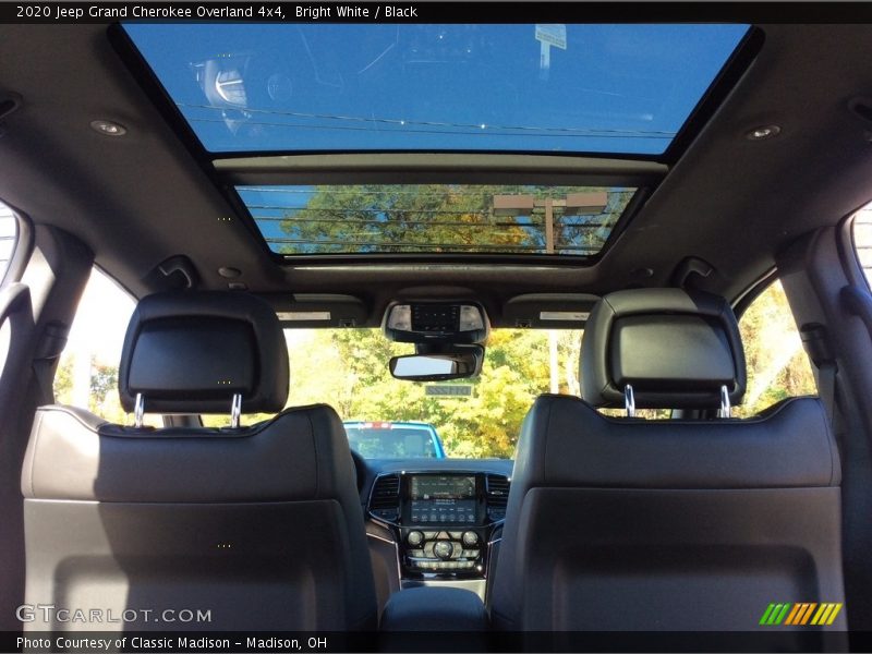Bright White / Black 2020 Jeep Grand Cherokee Overland 4x4