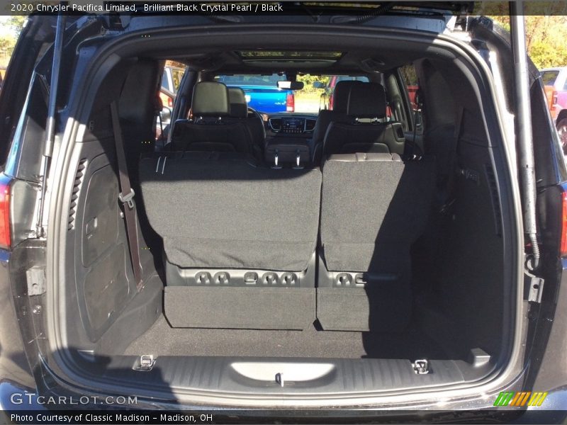 Brilliant Black Crystal Pearl / Black 2020 Chrysler Pacifica Limited