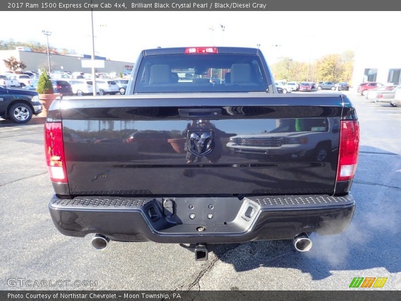 Brilliant Black Crystal Pearl / Black/Diesel Gray 2017 Ram 1500 Express Crew Cab 4x4