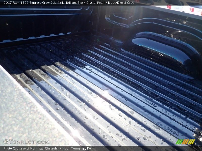 Brilliant Black Crystal Pearl / Black/Diesel Gray 2017 Ram 1500 Express Crew Cab 4x4