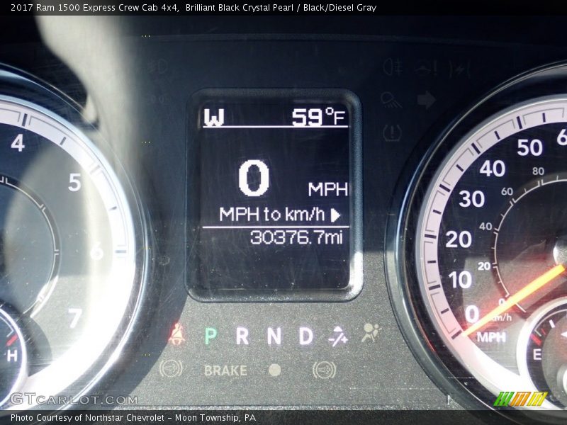 Brilliant Black Crystal Pearl / Black/Diesel Gray 2017 Ram 1500 Express Crew Cab 4x4