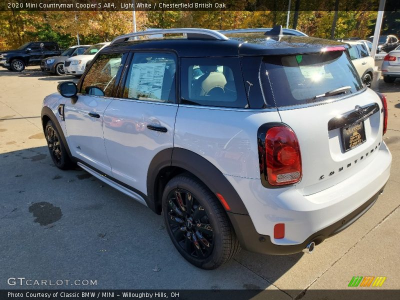 Light White / Chesterfield British Oak 2020 Mini Countryman Cooper S All4