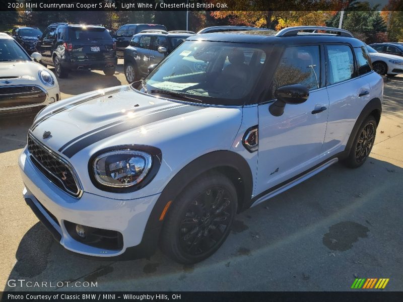 Light White / Chesterfield British Oak 2020 Mini Countryman Cooper S All4