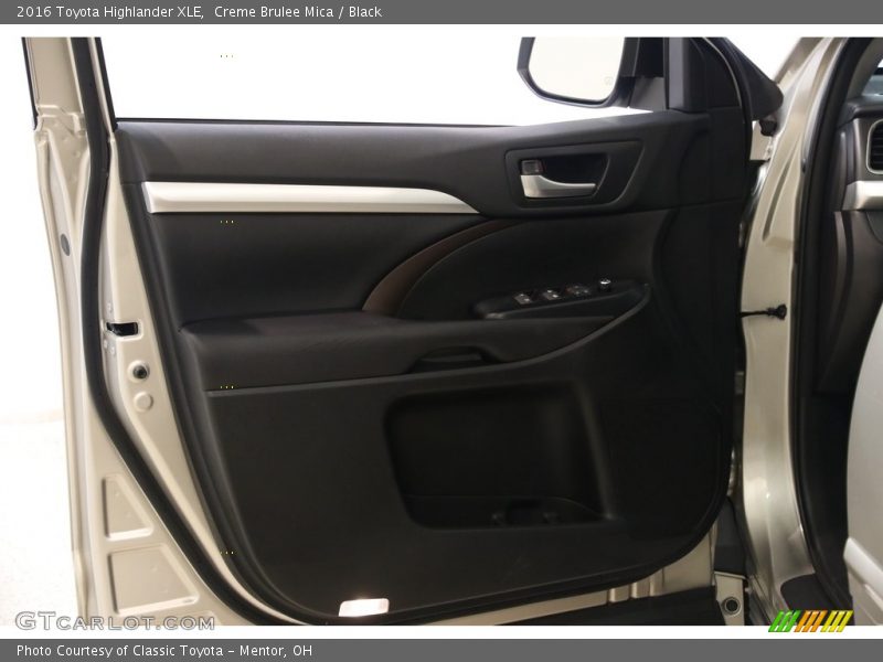 Creme Brulee Mica / Black 2016 Toyota Highlander XLE