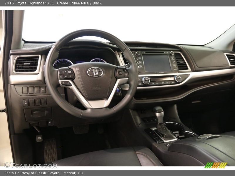 Creme Brulee Mica / Black 2016 Toyota Highlander XLE