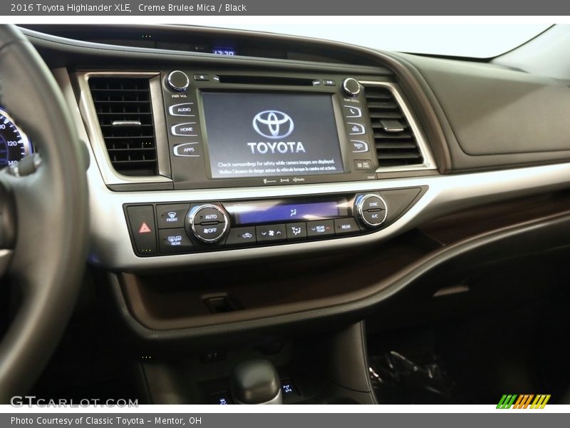 Creme Brulee Mica / Black 2016 Toyota Highlander XLE