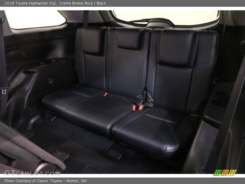 Creme Brulee Mica / Black 2016 Toyota Highlander XLE