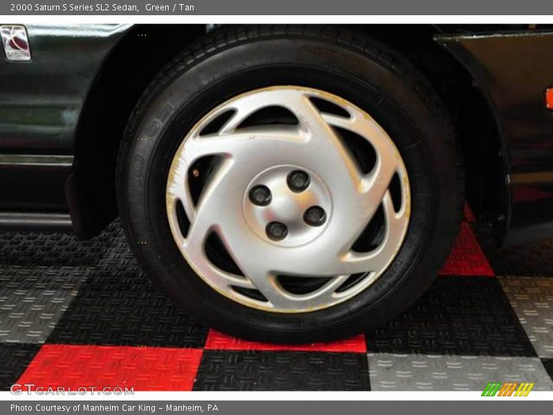 Green / Tan 2000 Saturn S Series SL2 Sedan