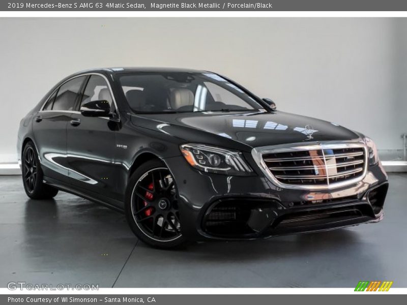 Front 3/4 View of 2019 S AMG 63 4Matic Sedan