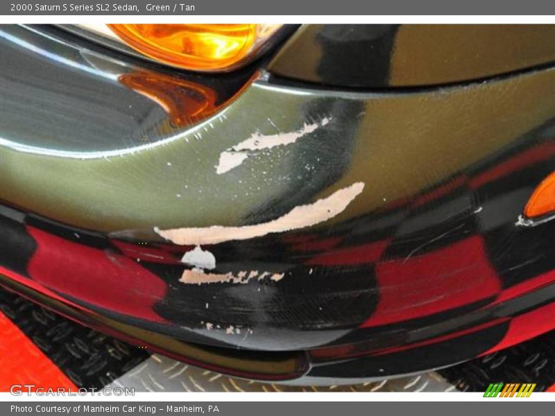 Green / Tan 2000 Saturn S Series SL2 Sedan