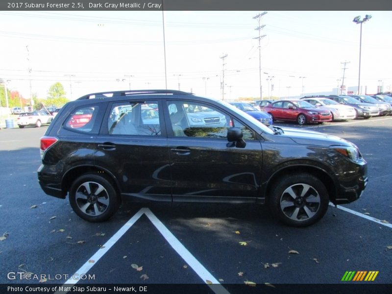 Dark Gray Metallic / Gray 2017 Subaru Forester 2.5i