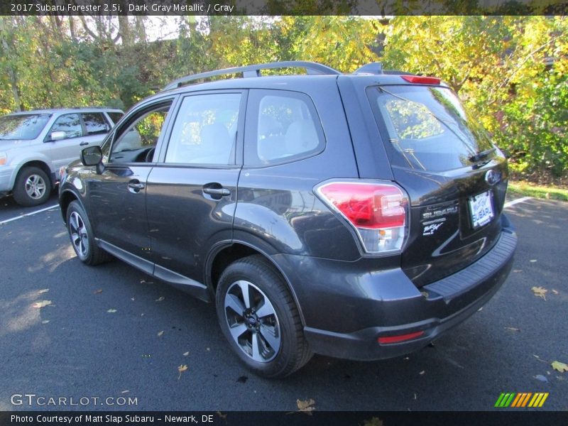 Dark Gray Metallic / Gray 2017 Subaru Forester 2.5i