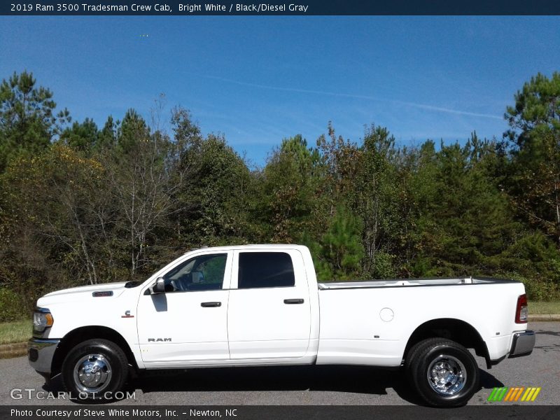 Bright White / Black/Diesel Gray 2019 Ram 3500 Tradesman Crew Cab