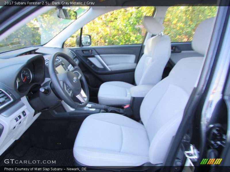 Dark Gray Metallic / Gray 2017 Subaru Forester 2.5i