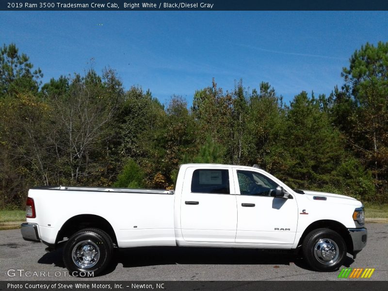 Bright White / Black/Diesel Gray 2019 Ram 3500 Tradesman Crew Cab