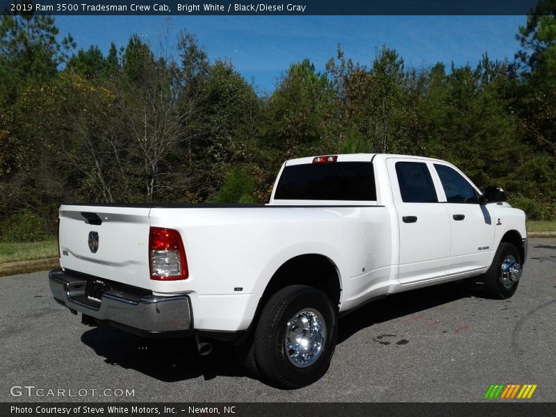 Bright White / Black/Diesel Gray 2019 Ram 3500 Tradesman Crew Cab