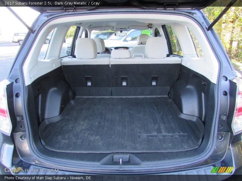 Dark Gray Metallic / Gray 2017 Subaru Forester 2.5i