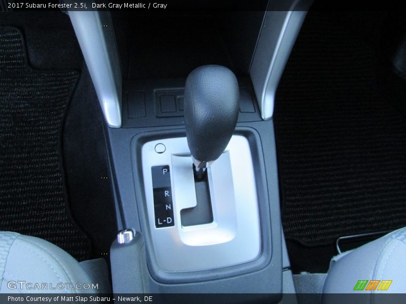 Dark Gray Metallic / Gray 2017 Subaru Forester 2.5i